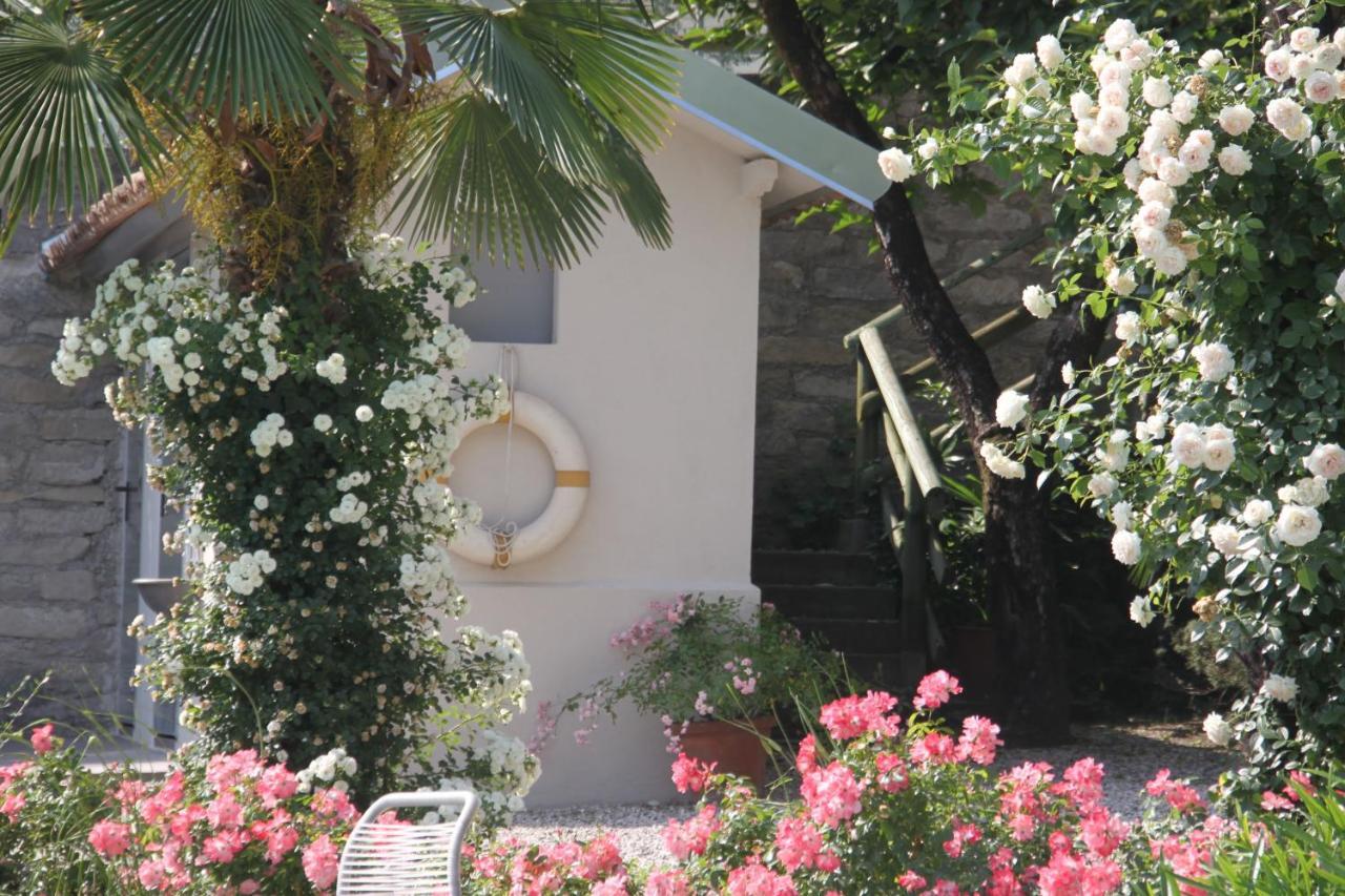 埃尔伯格加尔尼莫雷蒂别墅酒店 加尔达湖滨 外观 照片